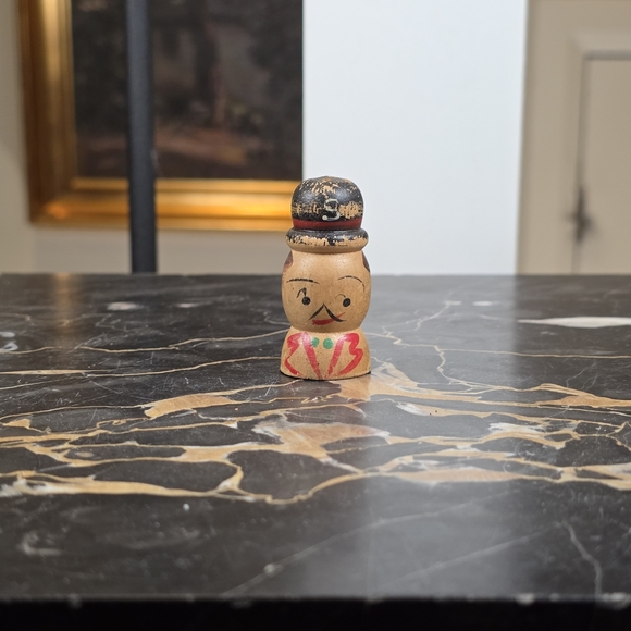 Vintage Figural Wood Man Single Salt Shaker w/ Bowler Hat Hand Painted Japan - Picture 2 of 10